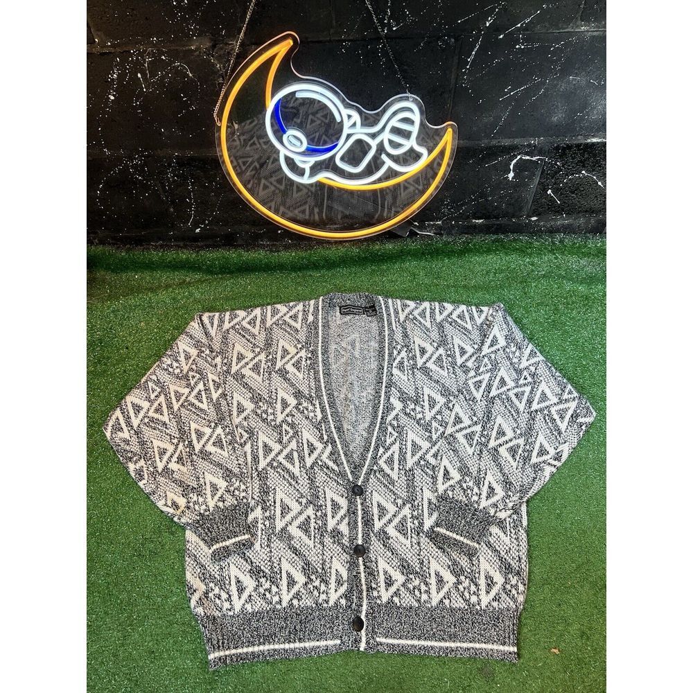 Vintage Peter England Mens XL White/Gray 3-Button Cardigan Sweater Diamon Design